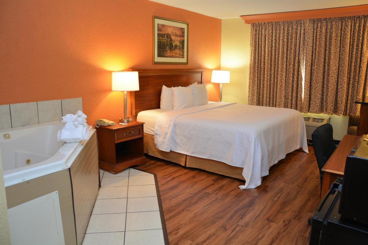 Buckeye Express Hotel 2*
